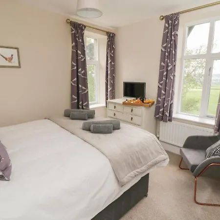 بيت للعطل Westonby